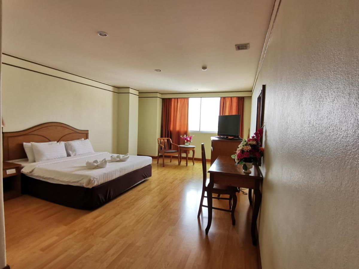 Morakot Twin Chumphon Hotell Eksteriør bilde