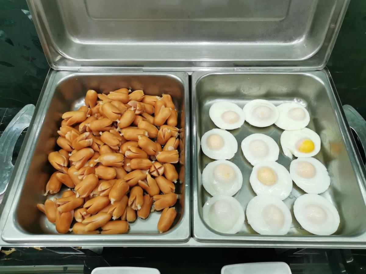 Morakot Twin Chumphon Hotell Eksteriør bilde