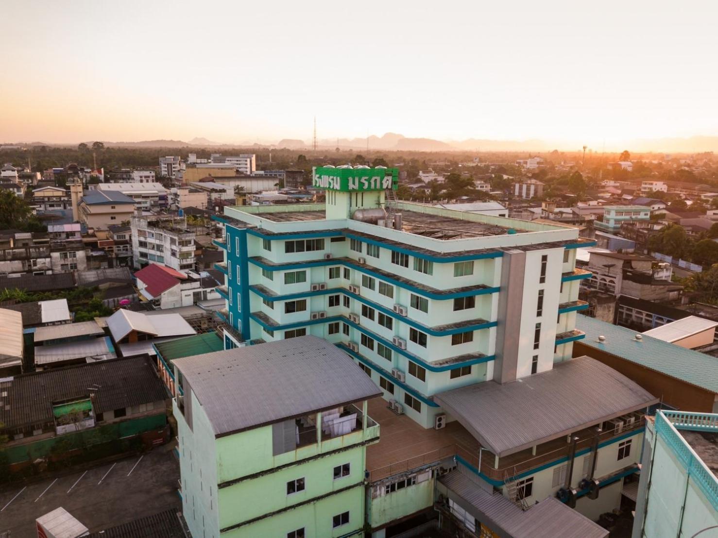 Morakot Twin Chumphon Hotell Eksteriør bilde