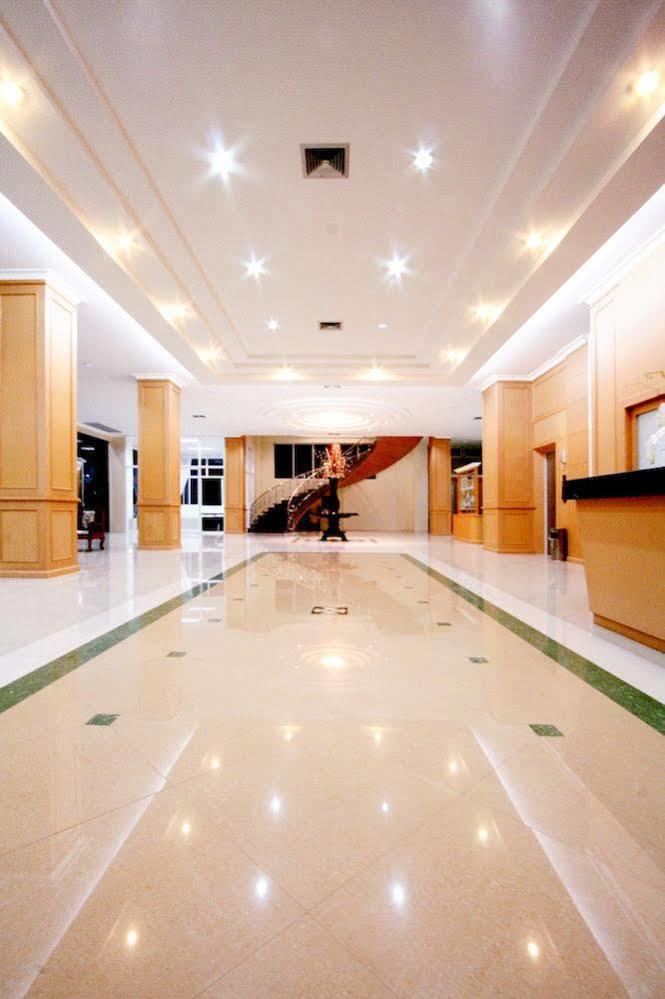 Morakot Twin Chumphon Hotell Eksteriør bilde