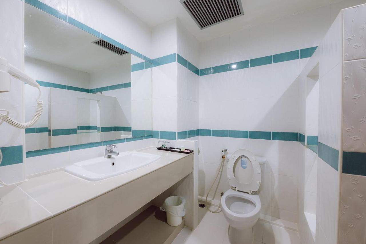 Morakot Twin Chumphon Hotell Eksteriør bilde